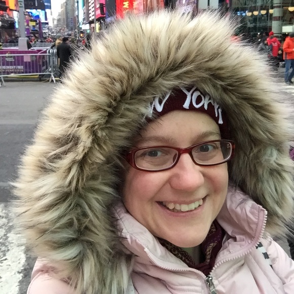 Meet your Posher, Sheila - Picture 3 of 4